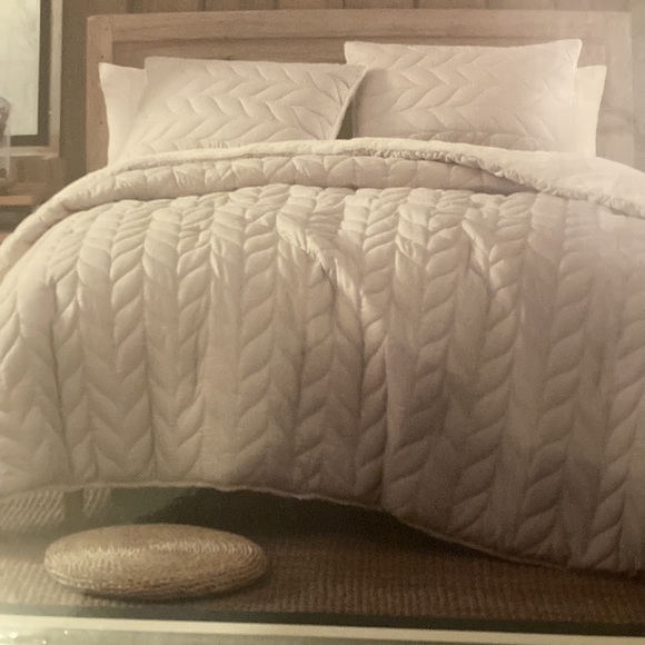 Coleman king size comforter set - Picture 2 of 6